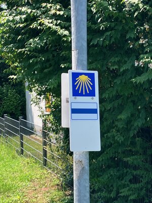 Bild vergr&ouml;&szlig;ern: Hinweisschild Jakobsweg