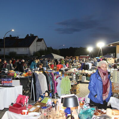 Bild vergr&ouml;&szlig;ern: Nachtflohmarkt 2026
