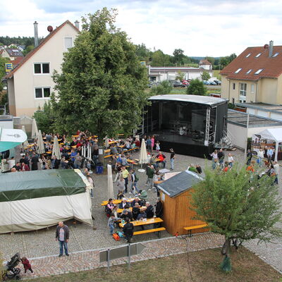 Bild vergr&ouml;&szlig;ern: Marktfestauftakt am Samstag